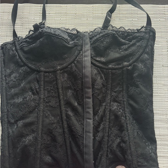 SHEIN Tops - Black corset with adjustable straps size small brand SHEIN